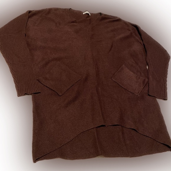 New York & Company Sweaters - 3/$15 Womens Oversized Sweater Maroon Size XS New York & Company Pockets Stretch